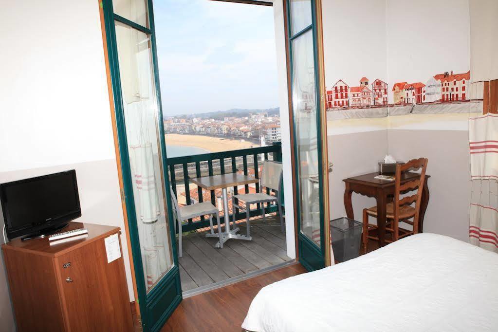 Agur Deneri Hotel