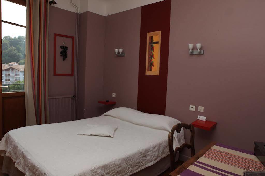 Agur Deneri Hotel 3*