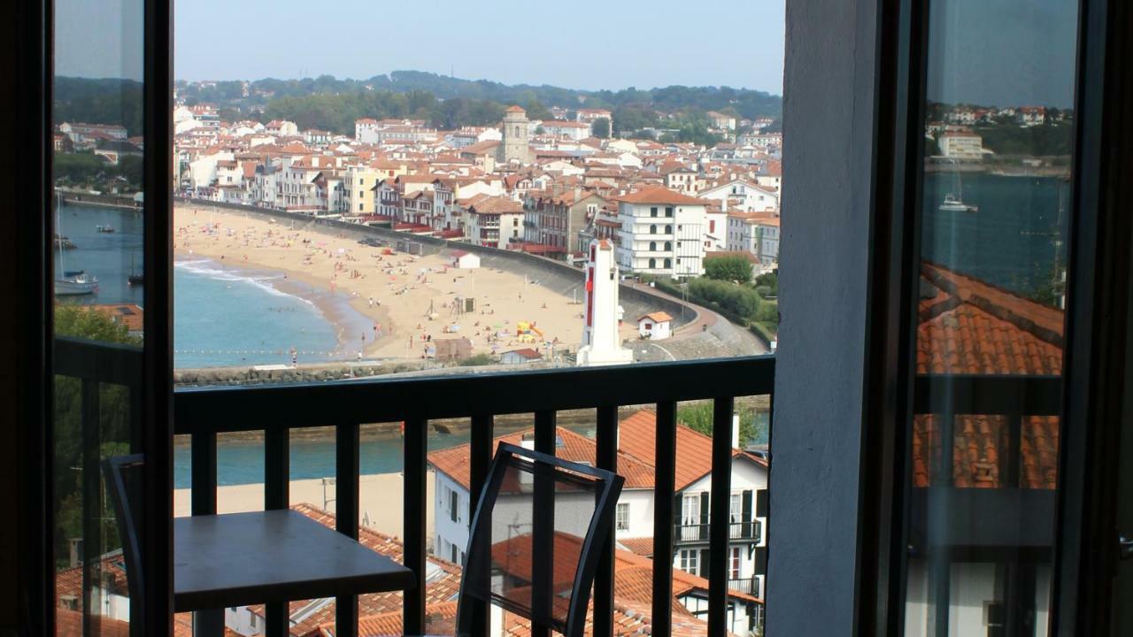Agur Deneri Hotel
